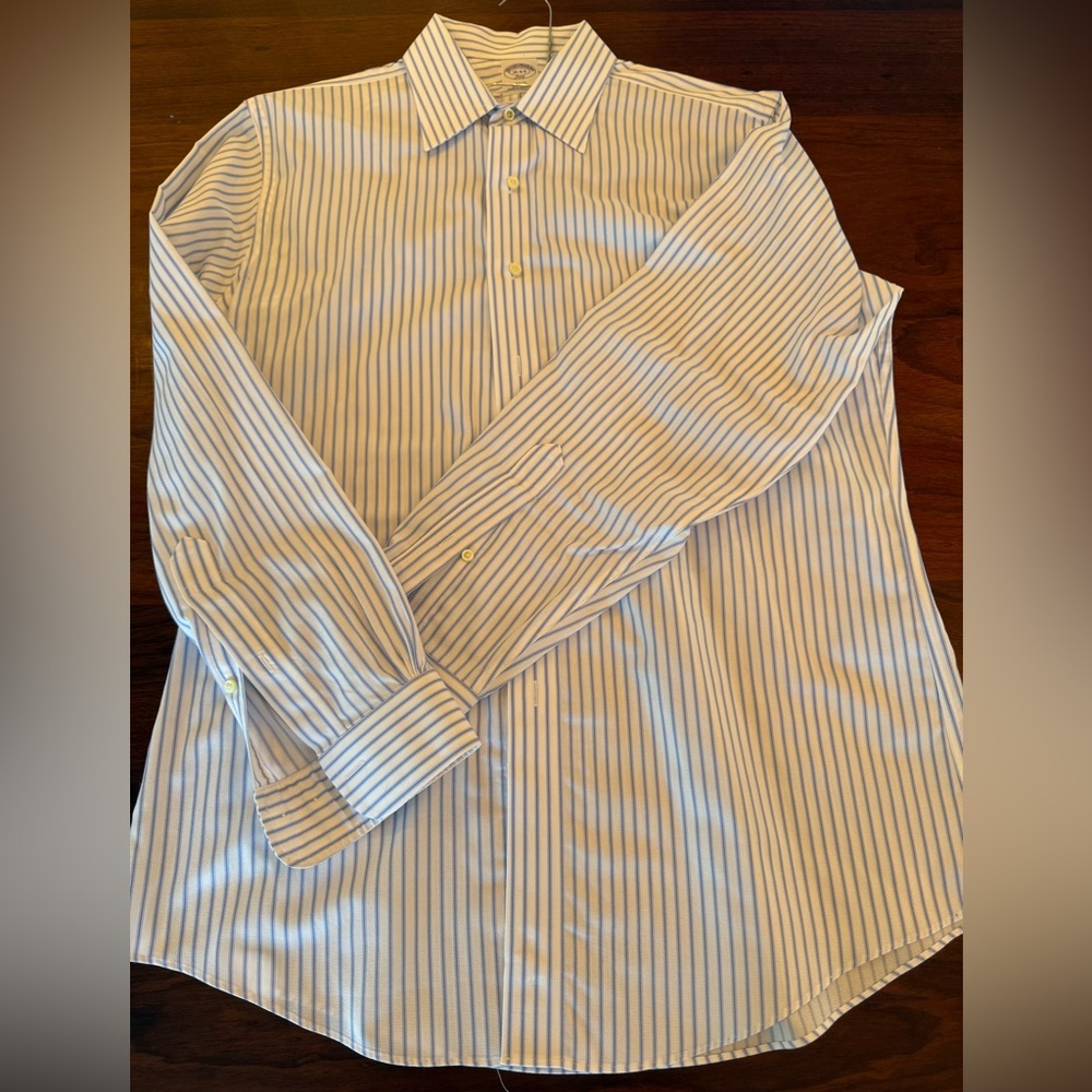 Brooks Brothers 346 Slim Fit Men’s Dress Shirt